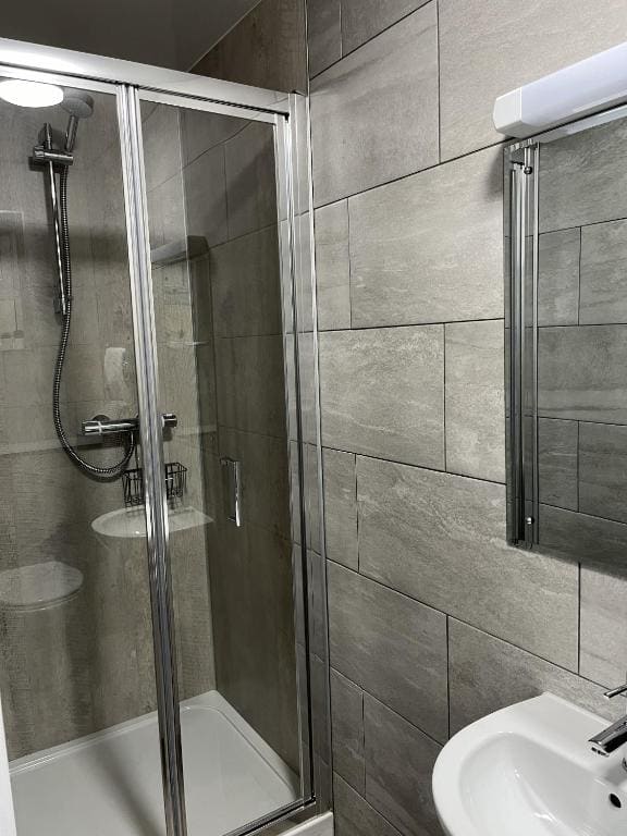 Standard Twin Room room - Image 1
