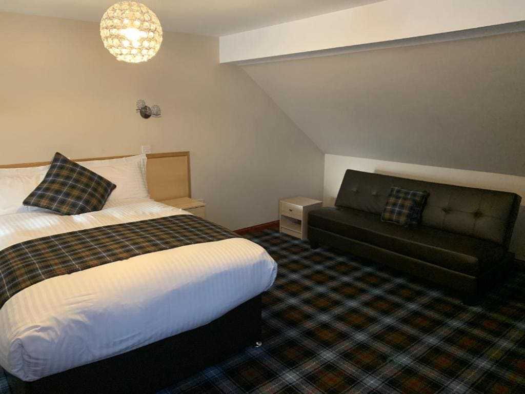 Family Room room - Image 2