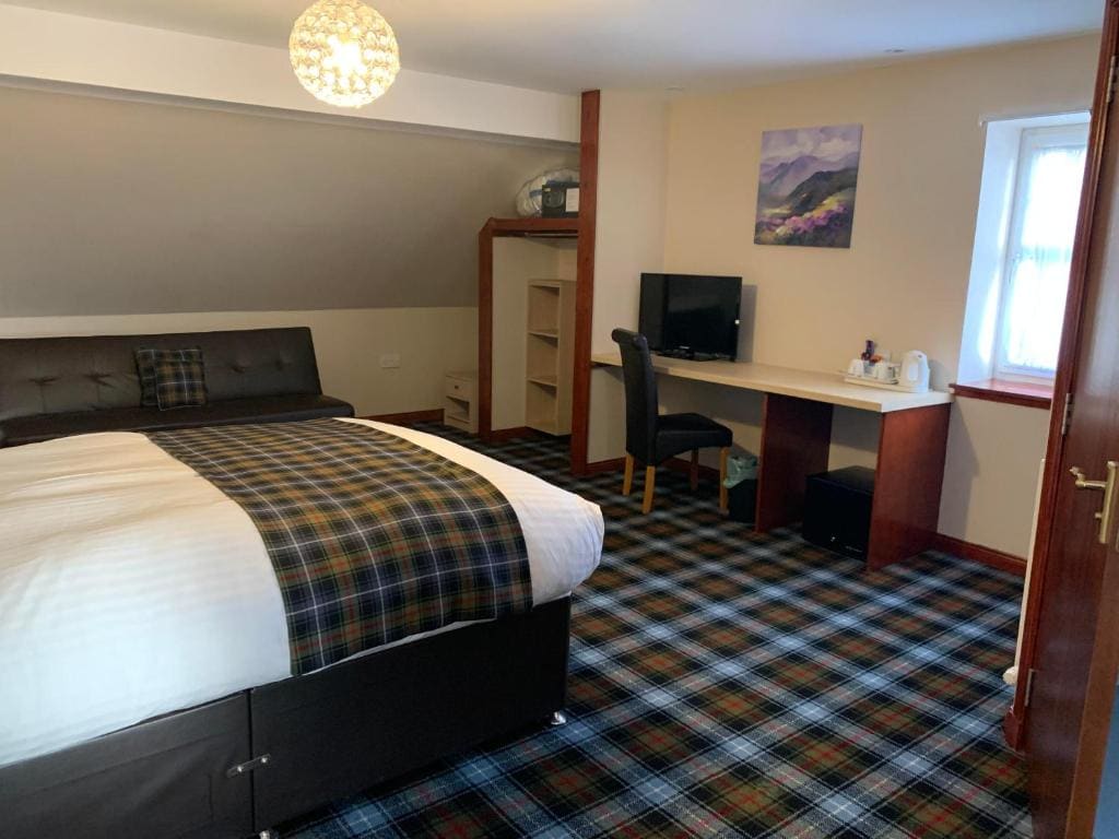 Family Room room - Image 1