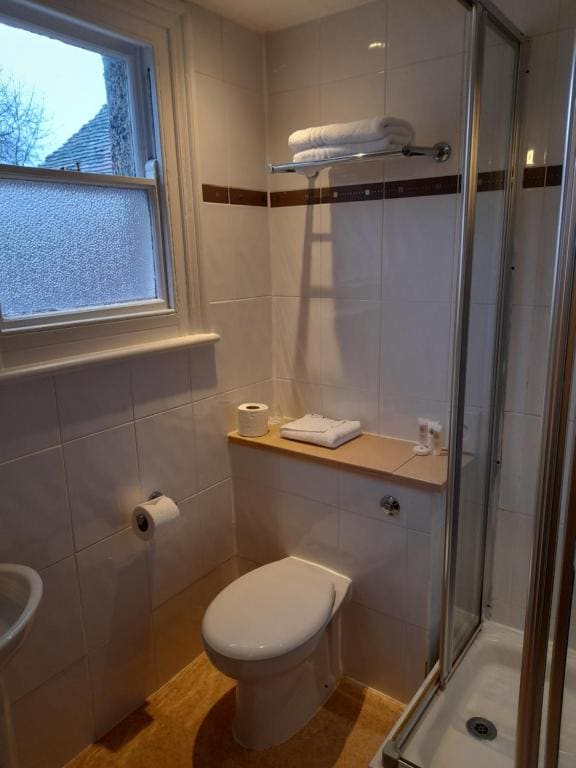Small Single Room room - Image 3