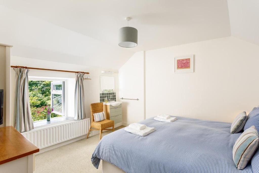 Double Room with Private Bathroom room - Image 2