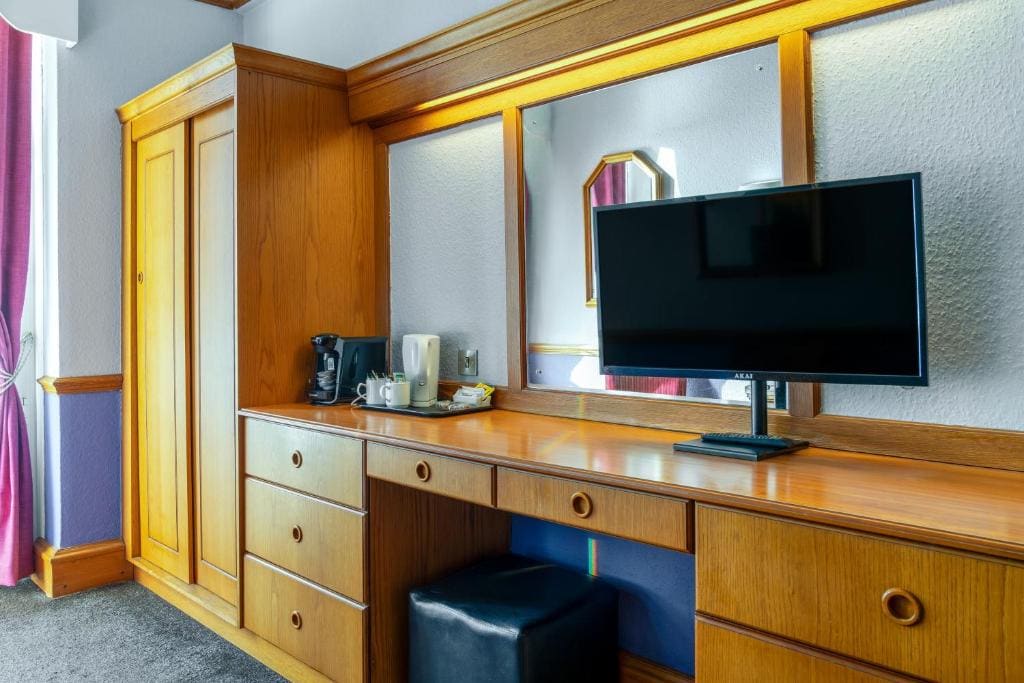 Twin Room with Sea View room - Image 3