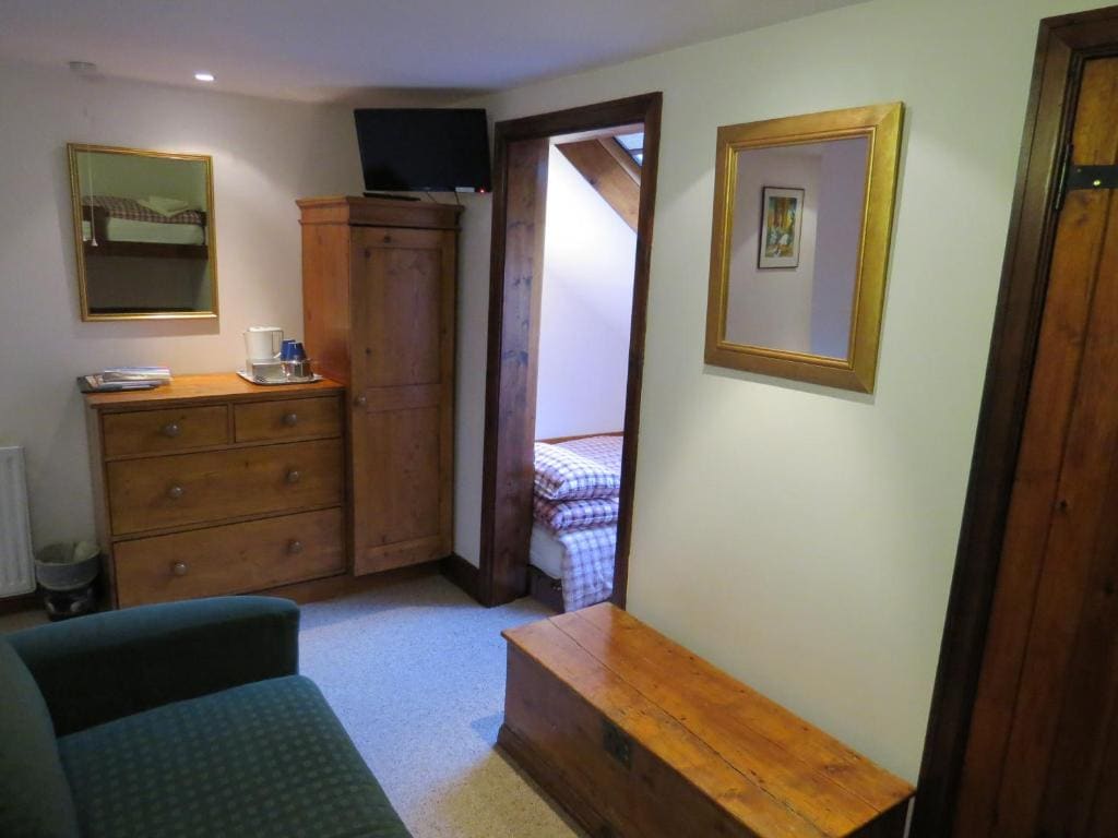 Family Room room - Image 1