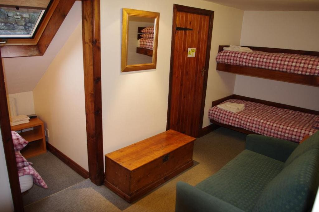 Family Room room - Image 2