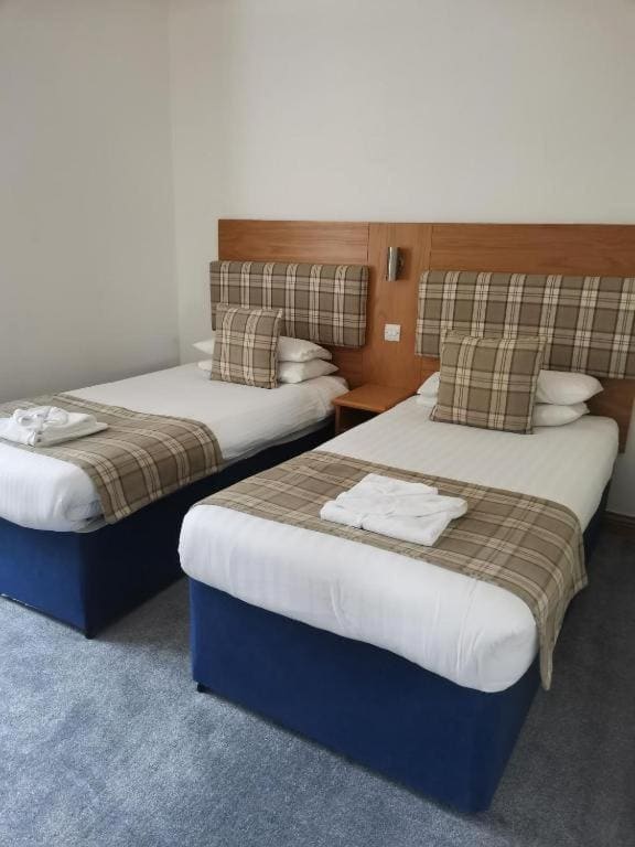 Budget Twin Room room - Image 3