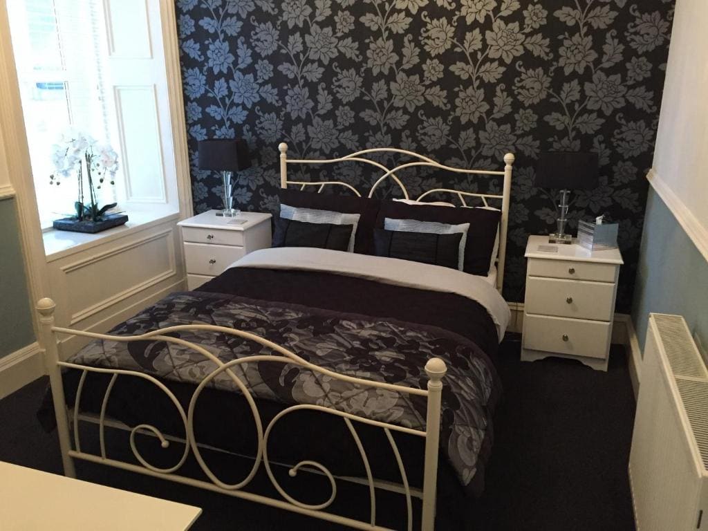 Double Room with Private Bathroom room - Image 1