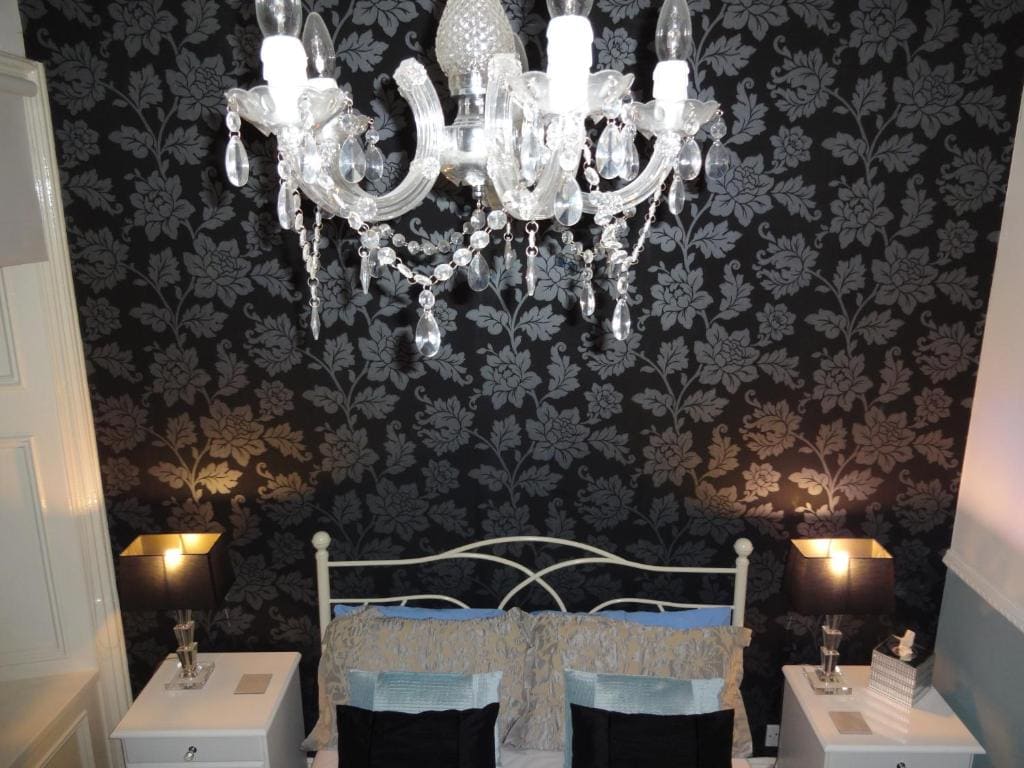 Double Room with Private Bathroom room - Image 2