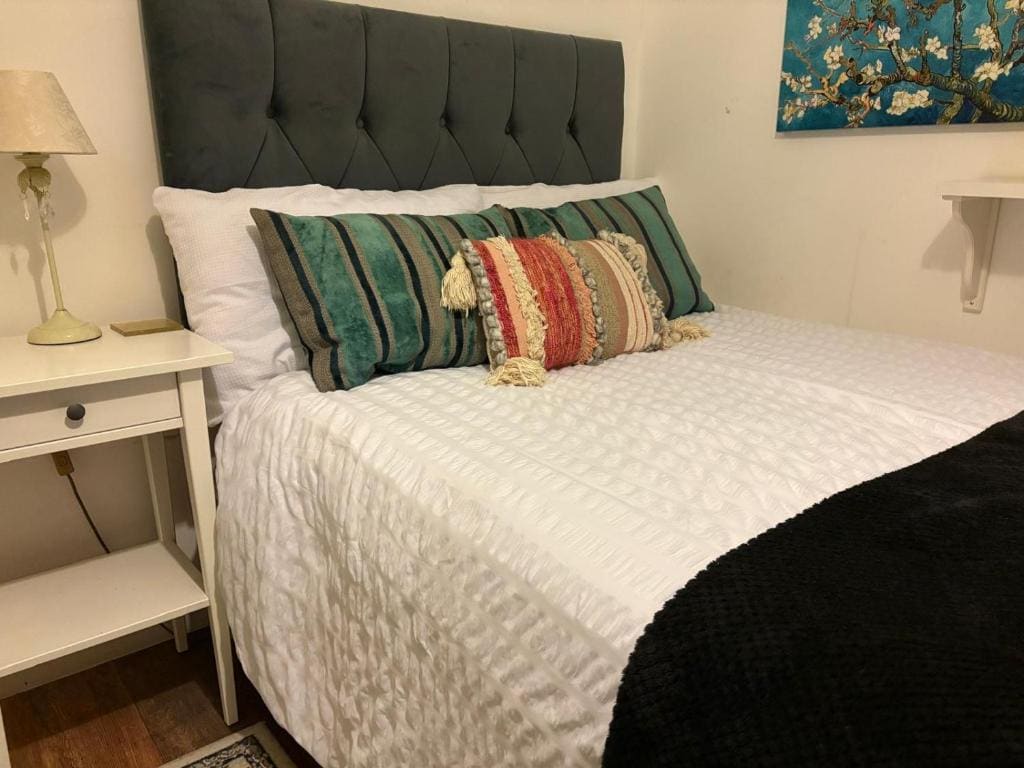 Double Room with Garden View room - Image 3
