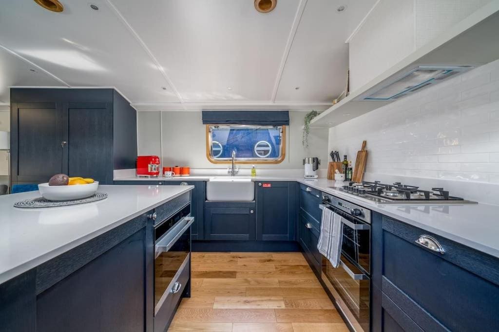 Mobile Home room - Image 2