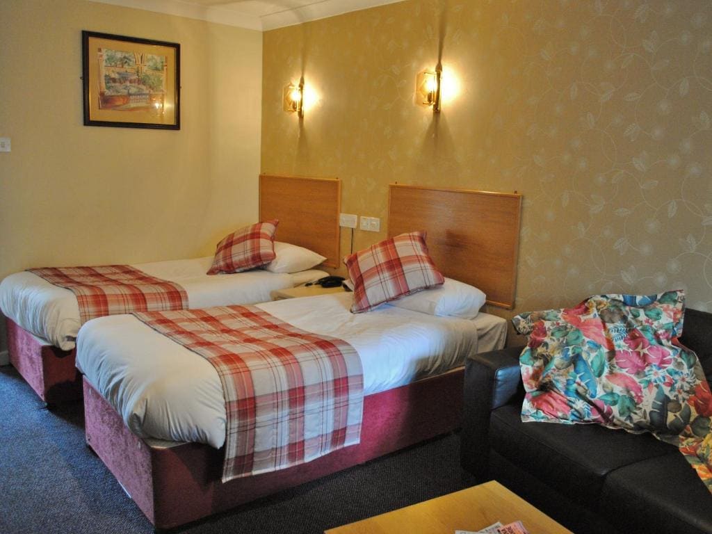 Standard Twin Room room - Image 2