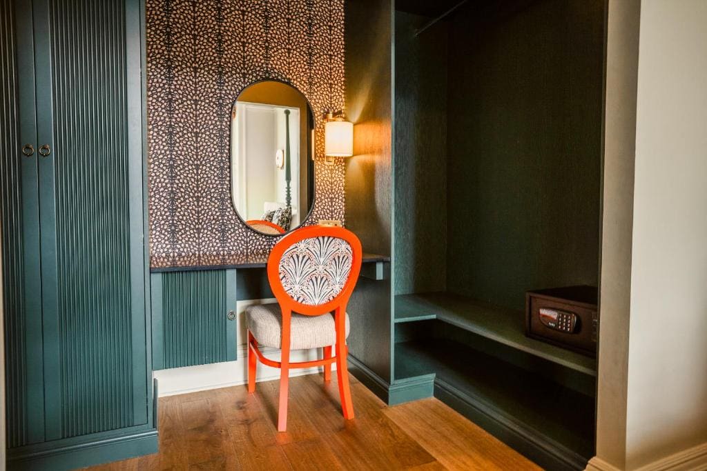 Master Suite – Cressy Marks room - Image 3