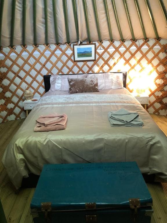 Tent room - Image 1