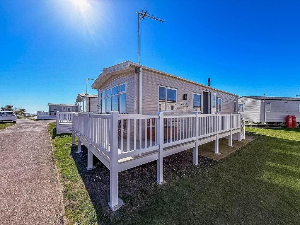 Mobile Home room - Image 1