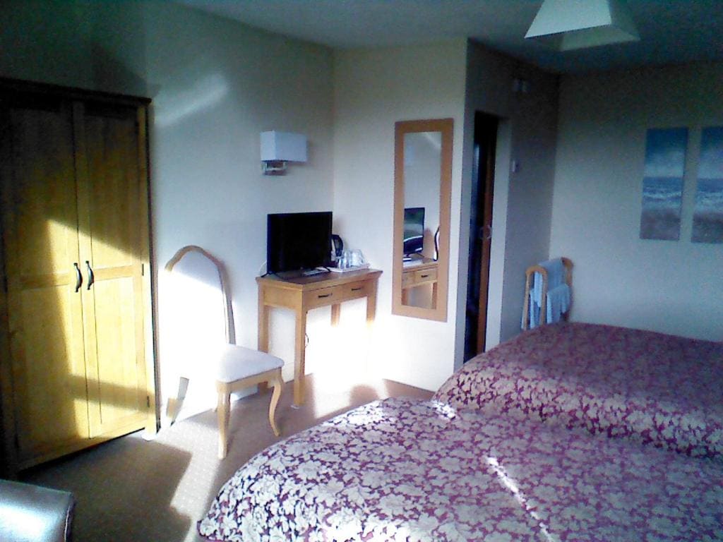 Double Room with Private Bathroom room - Image 1