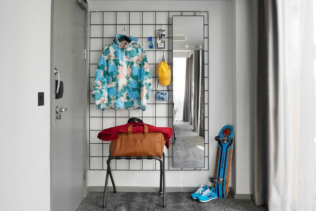 Moxy Sleeper Family, Guest room, 1 King room - Image 1