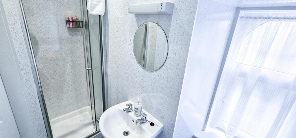 Standard Double Room room - Image 3
