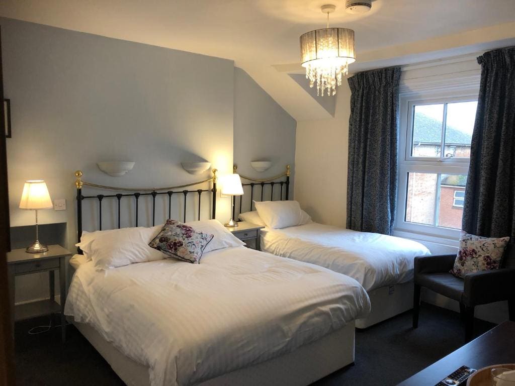 Standard Double or Twin Room room - Image 2