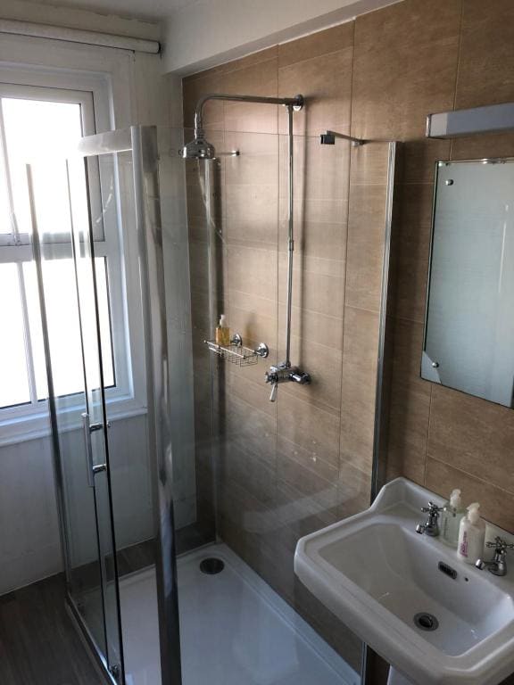 Standard Family Room room - Image 1