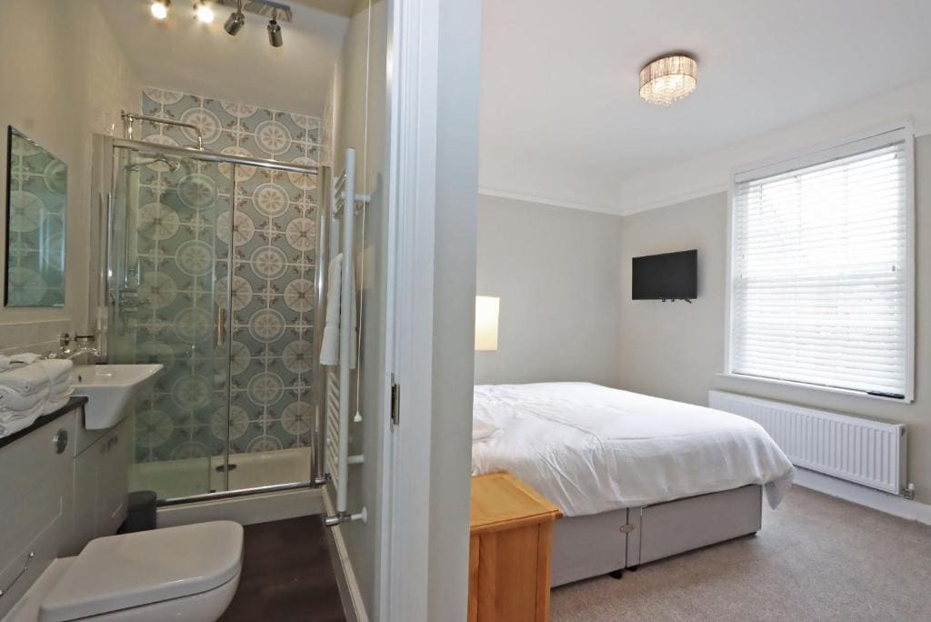 Executive Suite room - Image 1