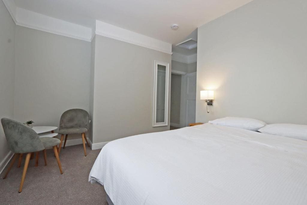 Executive Suite room - Image 3
