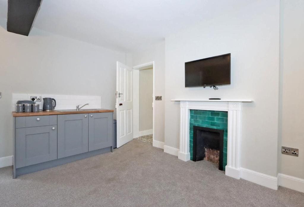 Family Room with Bath room - Image 3