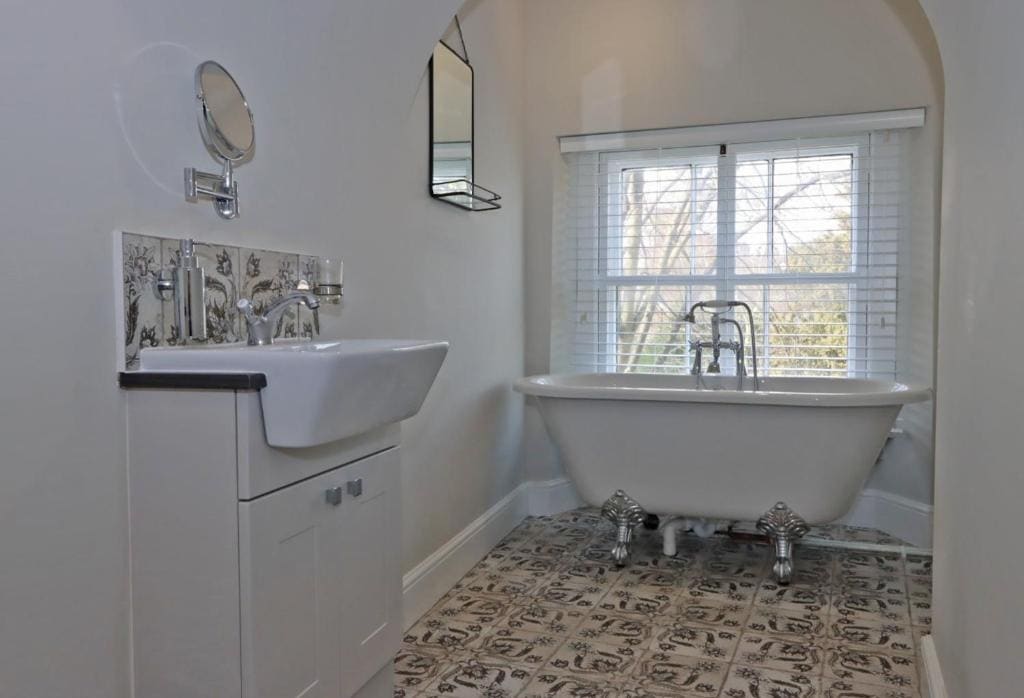 Family Room with Bath room - Image 2