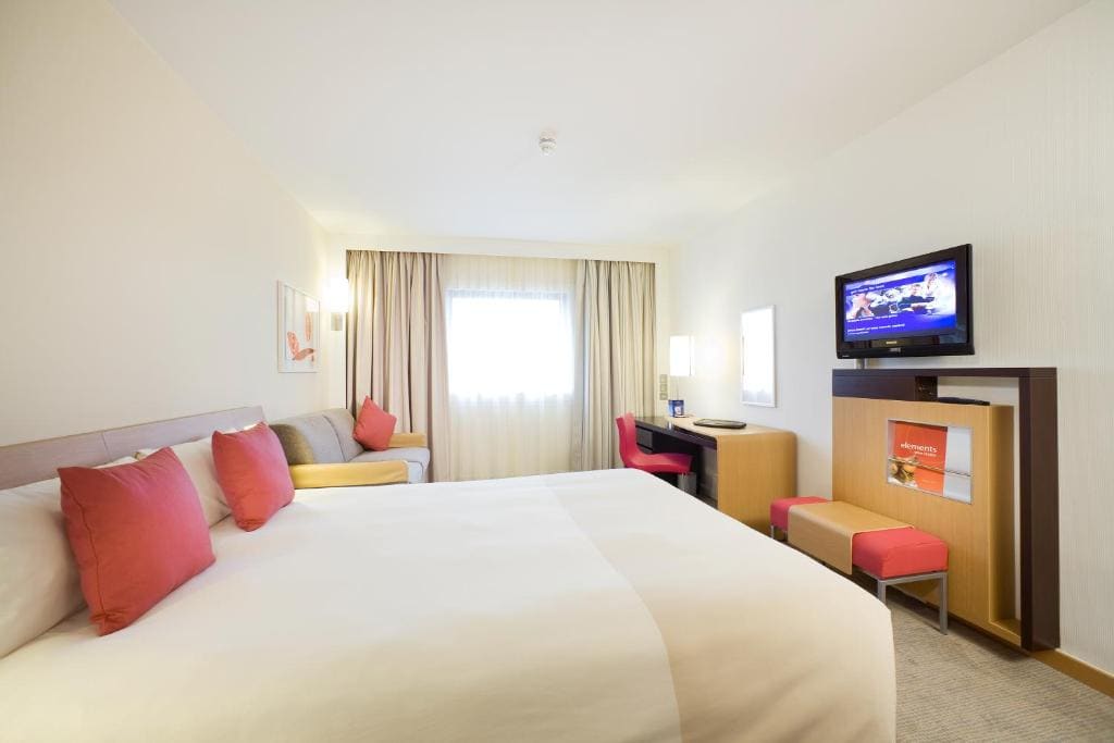 Executive Queen Room with Sofa room - Image 3