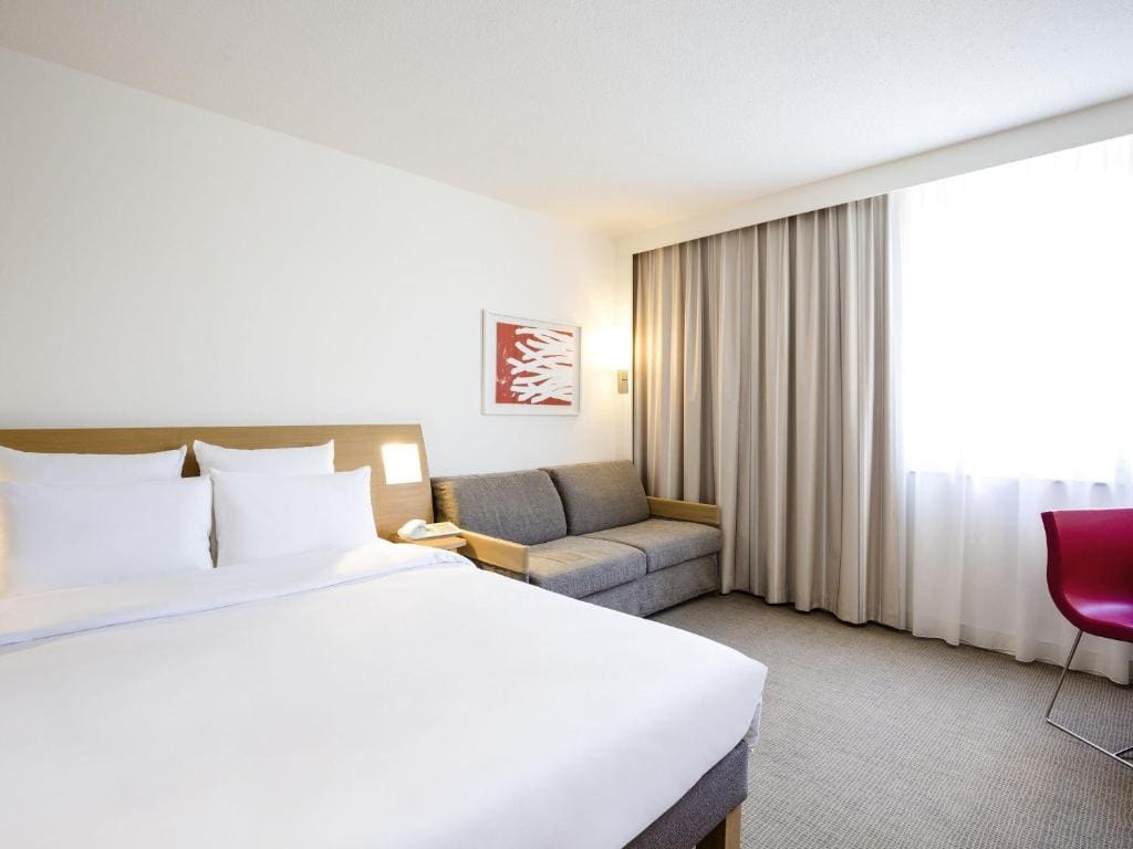 Superior Room with Queen Bed and Sofa room - Image 1
