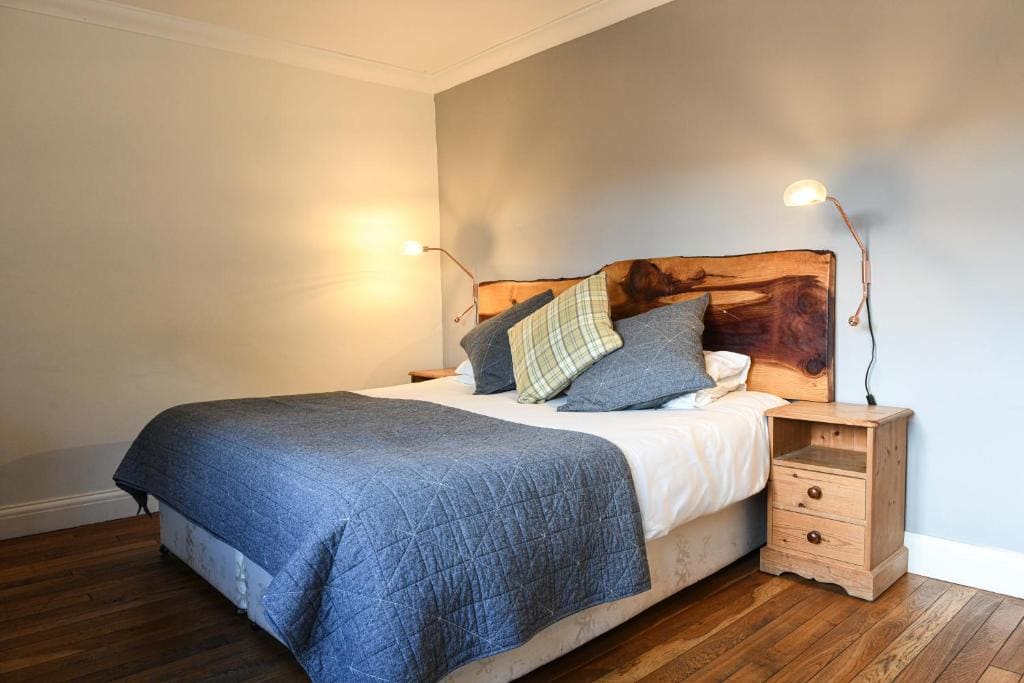 Double Room with Private Bathroom room - Image 2