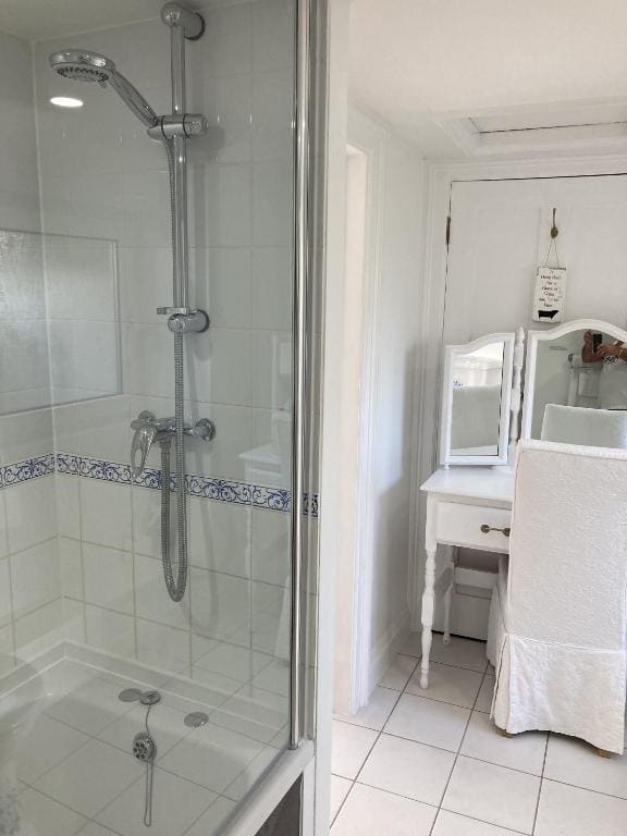 Small Double Room room - Image 1