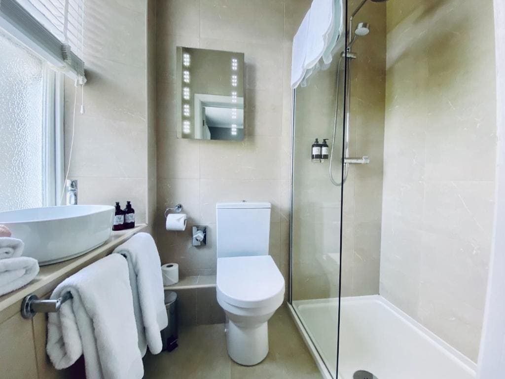 Standard Double Room room - Image 2