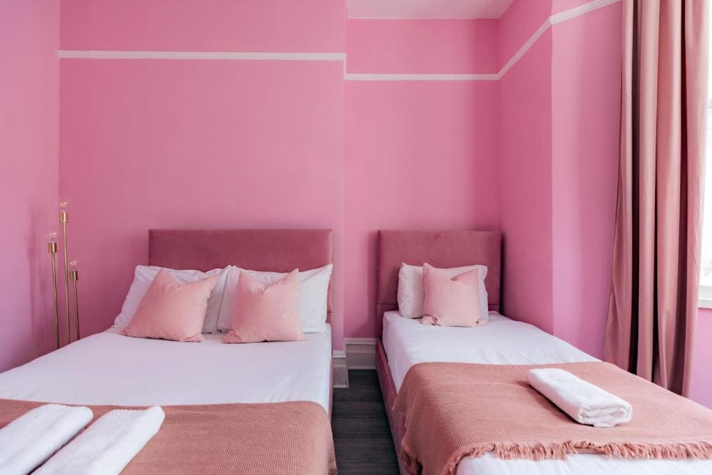 Standard Triple Room room - Image 2