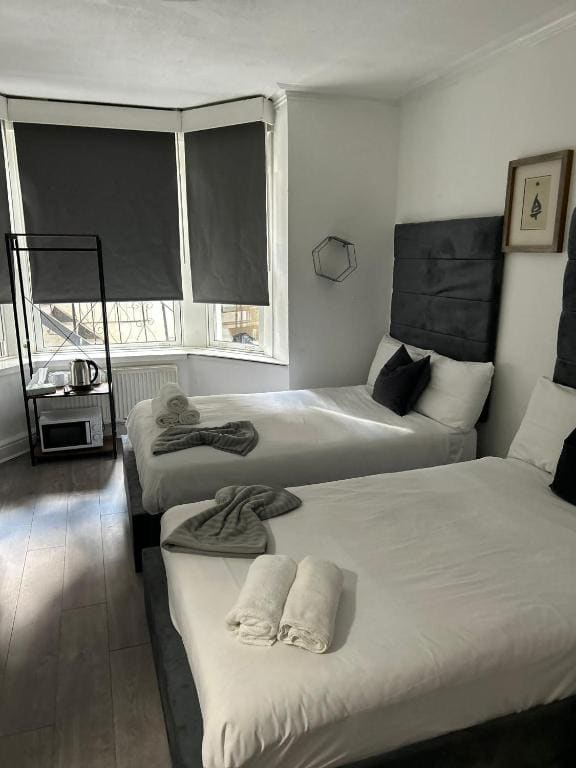 Family Room room - Image 1