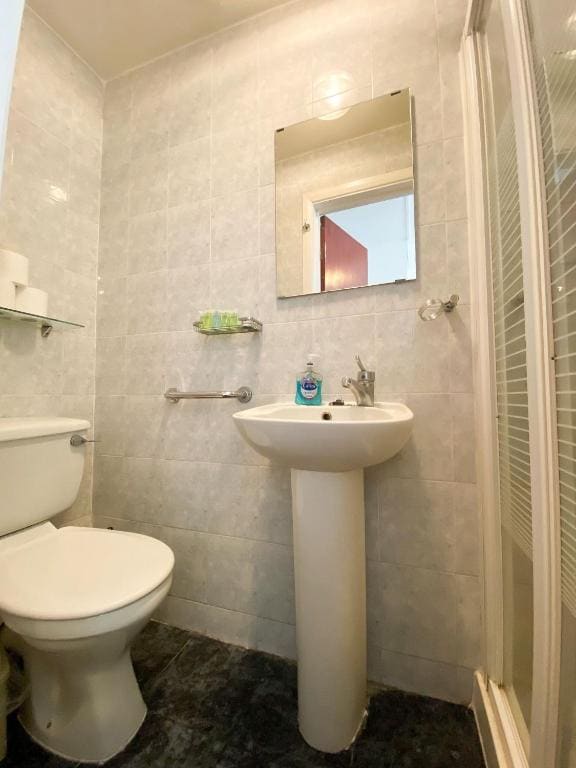 Standard Quadruple Room room - Image 3