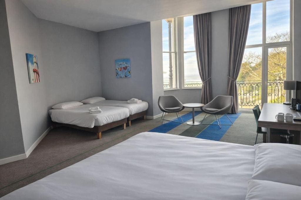 Family Room room - Image 1