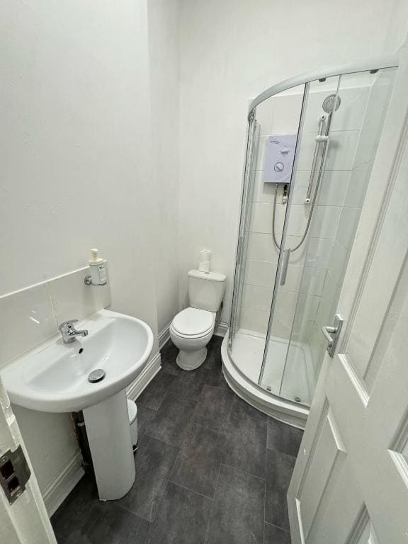 Economy Double Room room - Image 2