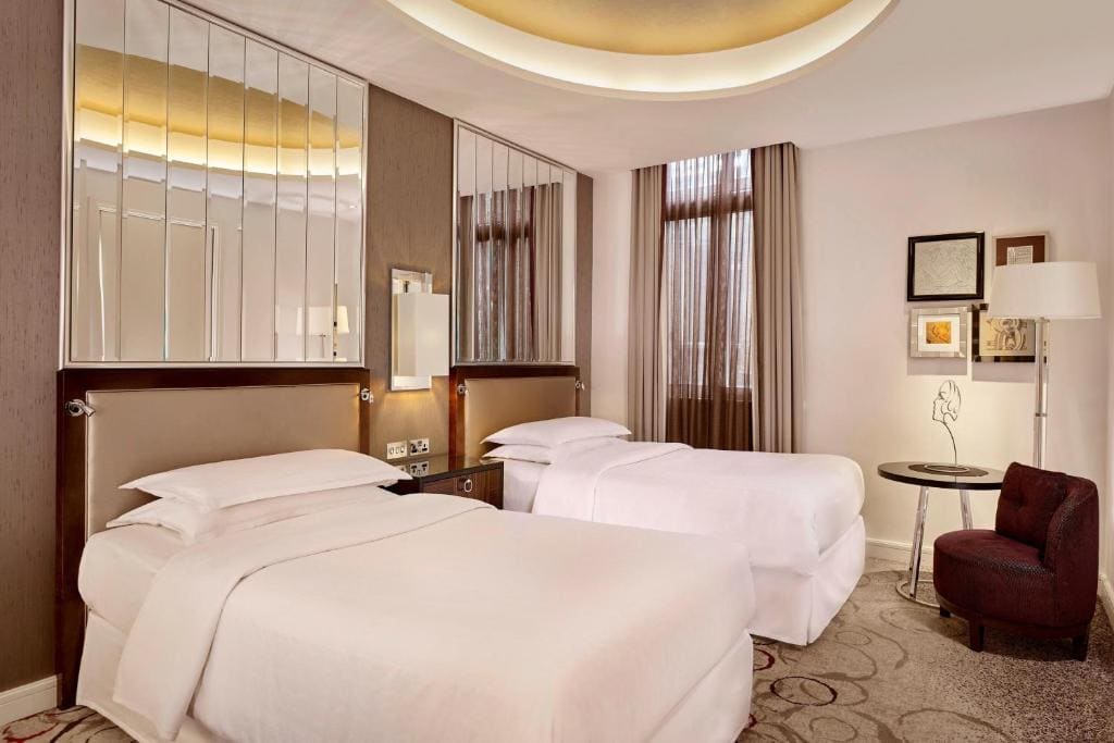 Superior Twin Room room - Image 1