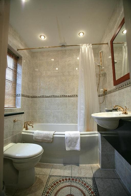 Superior Double Room room - Image 3