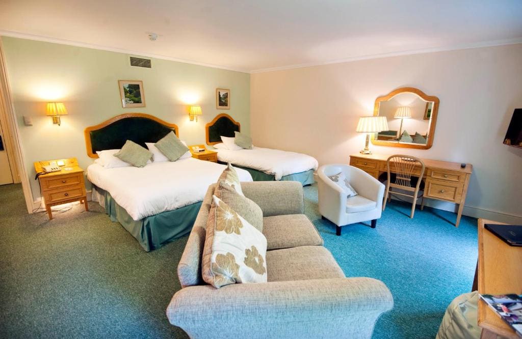 Superior Family Room (2 Adults + 2 Children) room - Image 3