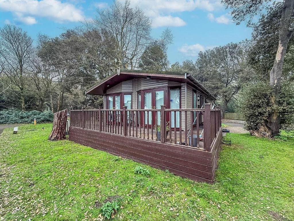 Mobile Home room - Image 1
