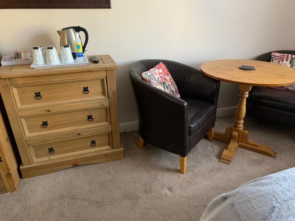 Family Room room - Image 1