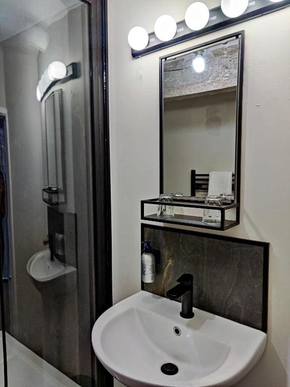 Twin Room room - Image 2