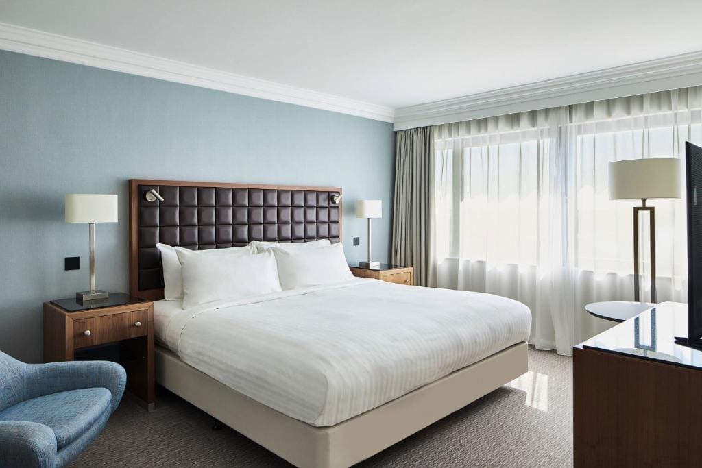 One-Bedroom King Suite with Sofa Bed room - Image 1
