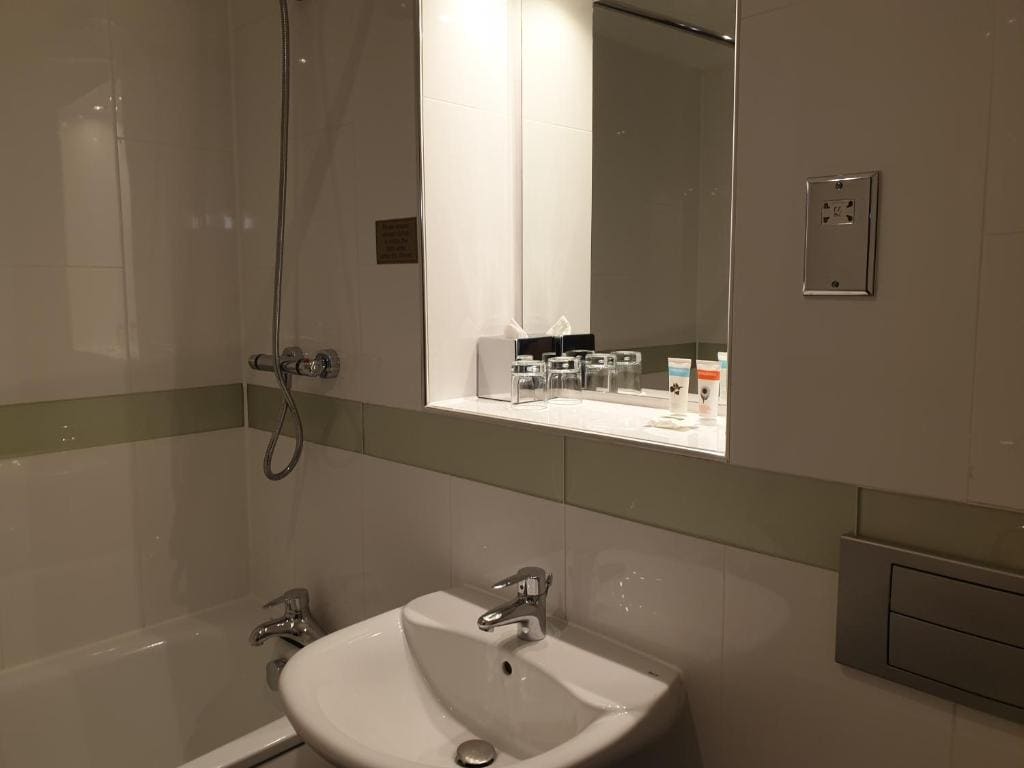 Double Room with Free Hot Breakfast room - Image 3