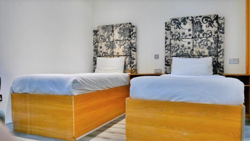 Economy Quadruple Room room - Image 1