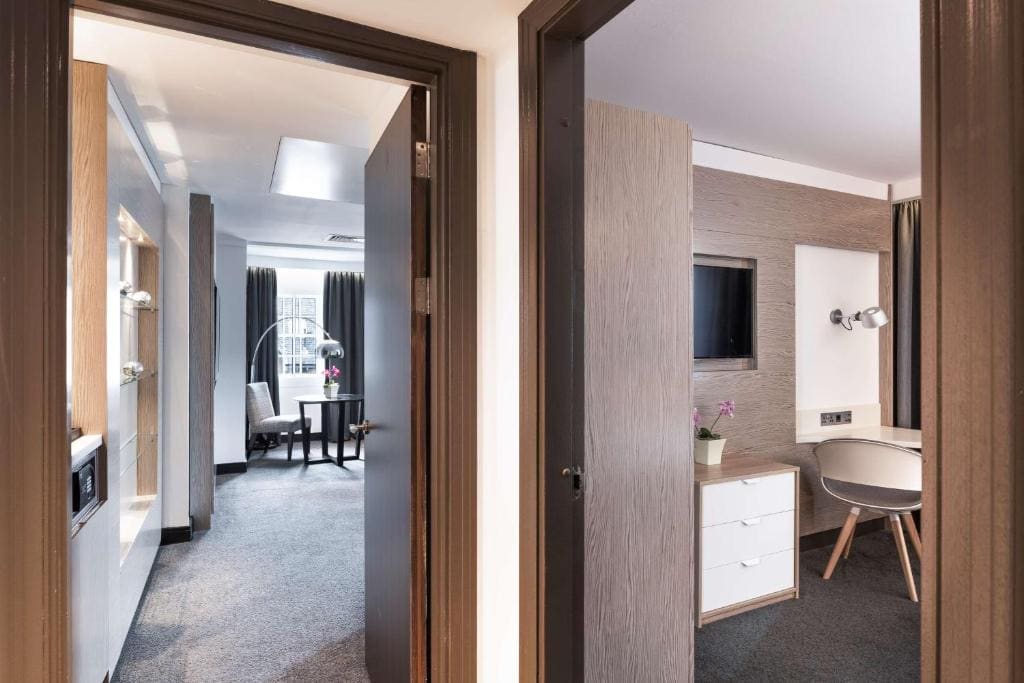Suite room - Image 2