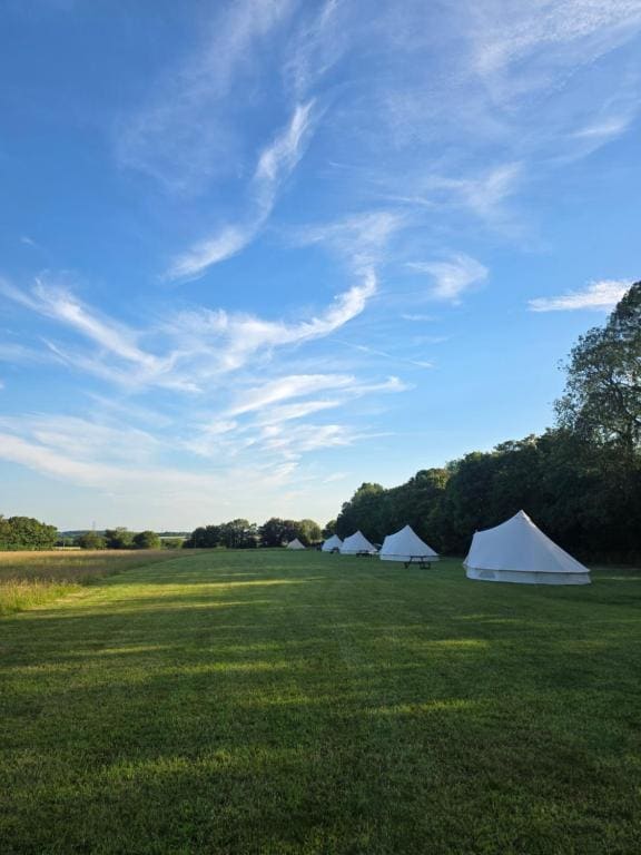 Tent room - Image 1