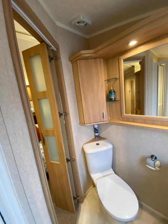 Mobile Home room - Image 3