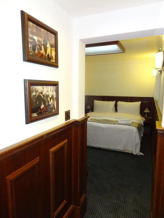 Superior Double Room with Outside Patio room - Image 1