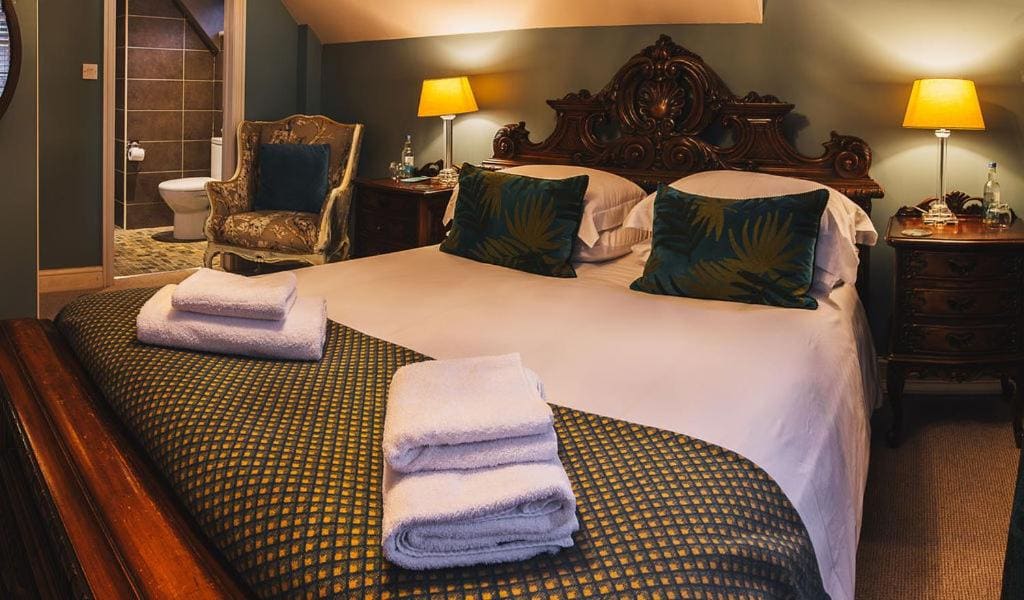 Deluxe King Room room - Image 3